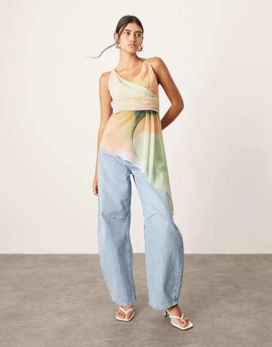 ASOS EDITION vikfront cami-topp med asymmetrisk nederkant i ombre-mönster - Image 3