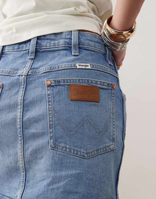 Wrangler denim mini skirt in mid blue - Image 4