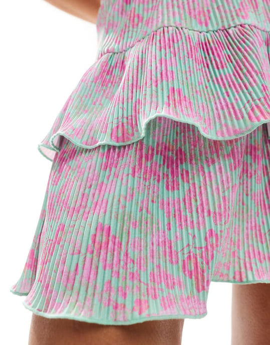 ASOS DESIGN plisserad fladdrig mini kjol i blommönster - Image 3