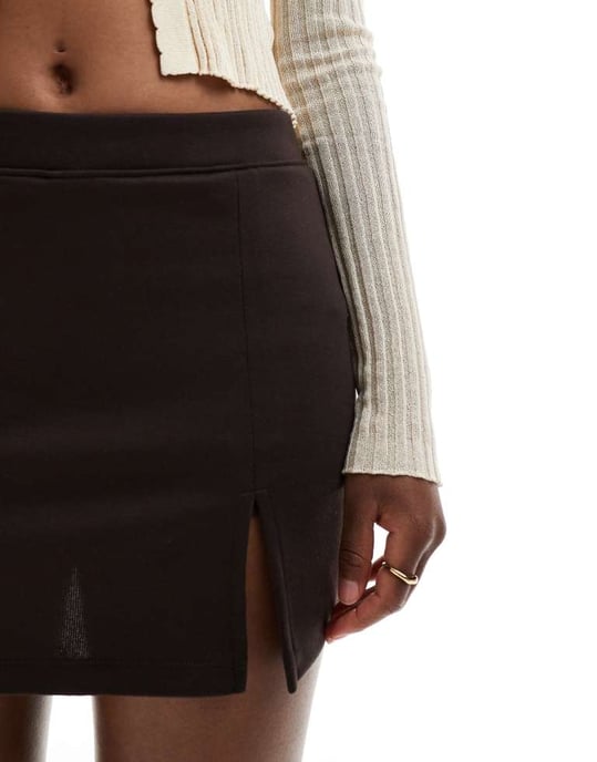 Miss Selfridge ponte mini shorts i choklad - Image 2