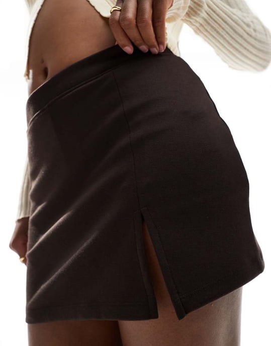 Miss Selfridge ponte mini shorts i choklad - Image 4