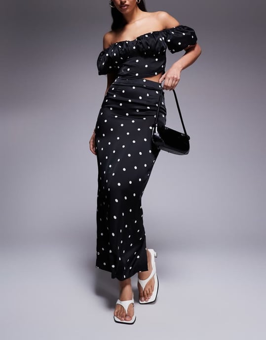 Kaiia exclusive bodycon satin maxi skirt co-ord in black polka dot - Image 3