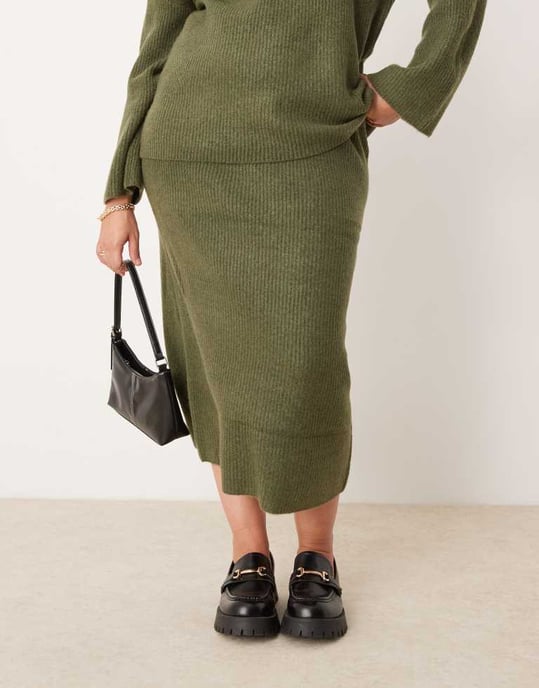 Vila Curve knitted midi skirt co-ord in khaki - Image 2
