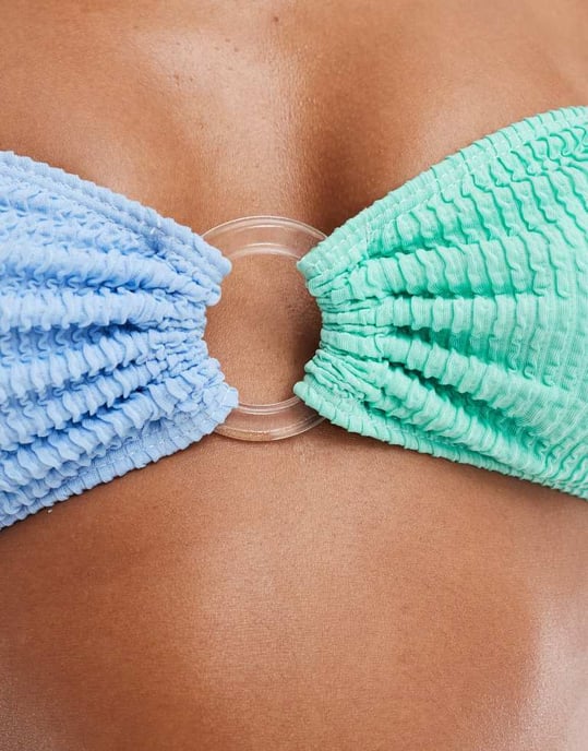 In The Style exklusiv krinklad bandeau bikiniöverdel med ringdetalj i turkos och blå - Image 4