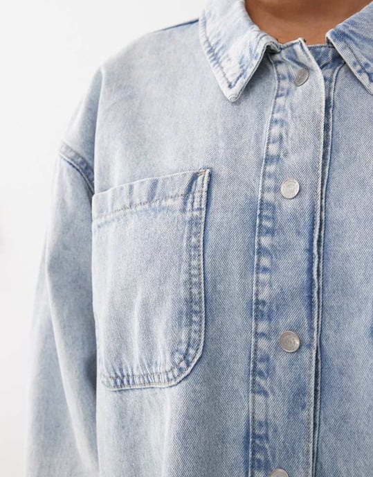 Noisy May Curve denim overshirt in lightwash blue - Image 4