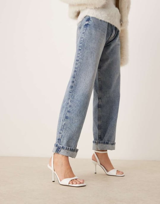 ASOS DESIGN Hålig nästan där klacksandaler i vitt - Image 2
