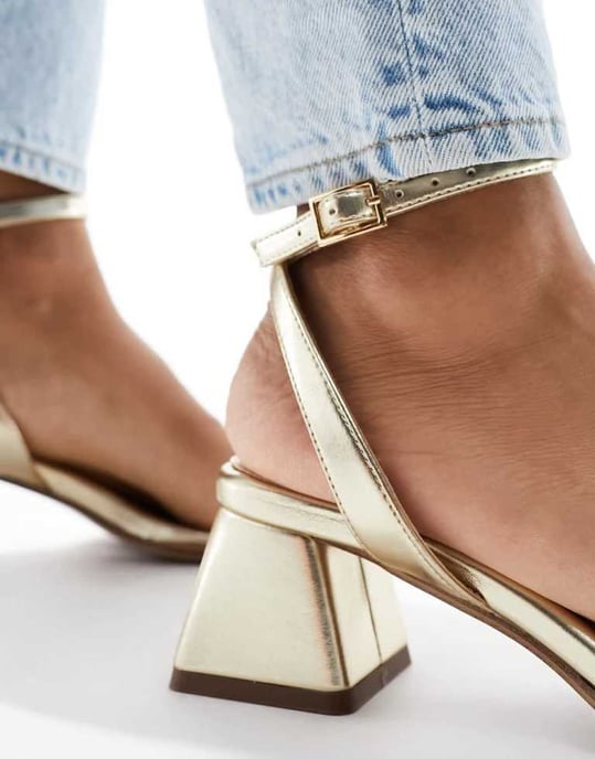 ASOS DESIGN Wide Fit Honeydew mid block heeled sandals in gold - Image 4