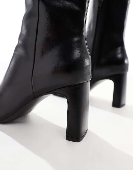 ASOS DESIGN Reach set back mid heel boots in black - Image 4