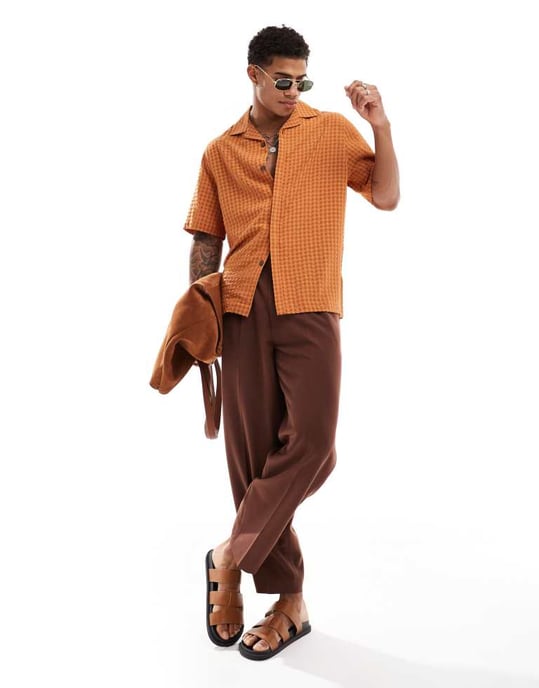 ASOS DESIGN kortärmad avslappnad revere seersucker-skjorta i senap - Image 3