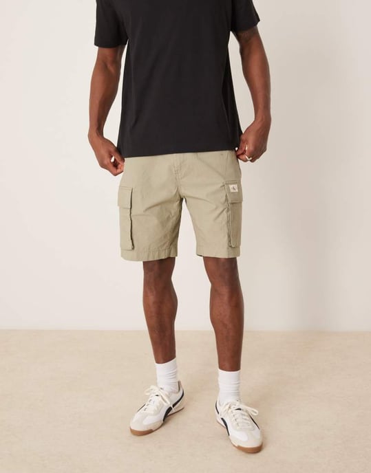 Calvin Klein Jeans cargo shorts in beige - Image 3