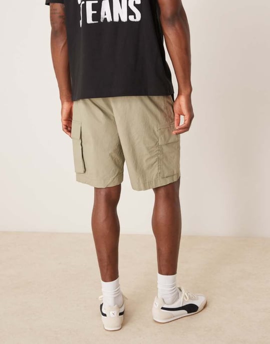 Calvin Klein Jeans cargo shorts in beige - Image 4