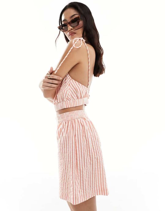 ASOS DESIGN kortbyxor med resår i midjan i orange randig koord - Image 2