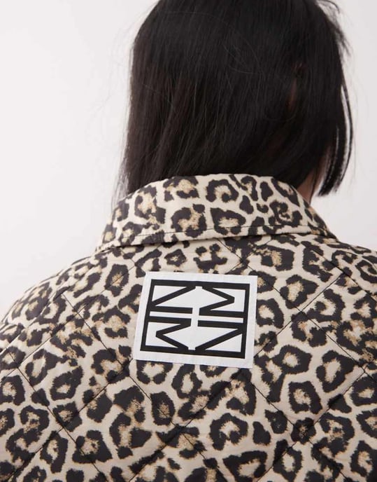 Noisy May quilted zip through jacket in leopard print - Image 4