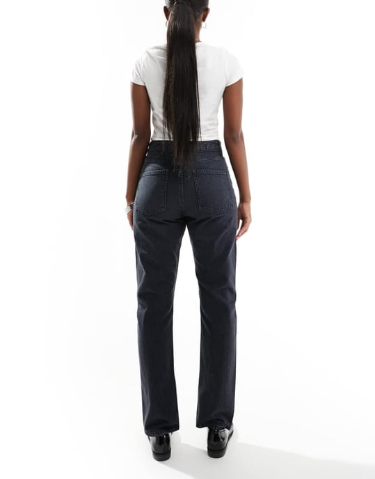 ASOS DESIGN mid rise straight jeans in blue black - Image 2
