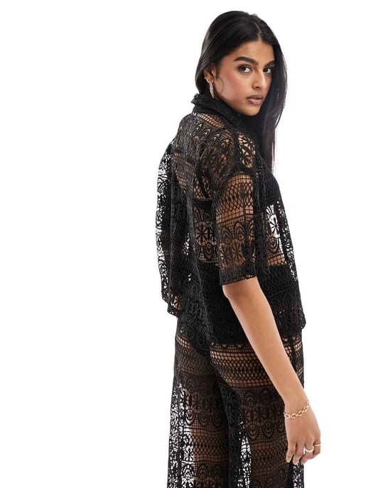Miss Selfridge strandspetskort topp i svart - Image 4