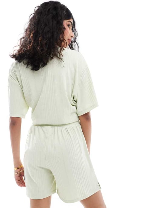 ASOS DESIGN texturerade shorts set i grön - Image 3