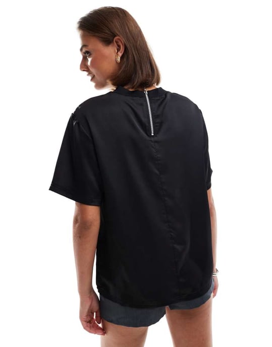 ASOS DESIGN satin T-shirt med ribbad halsringning i svart - Image 3