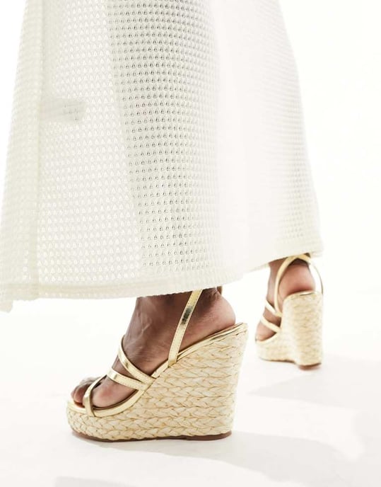 French Connection kilklackade sandaler med remmar i guld - Image 3