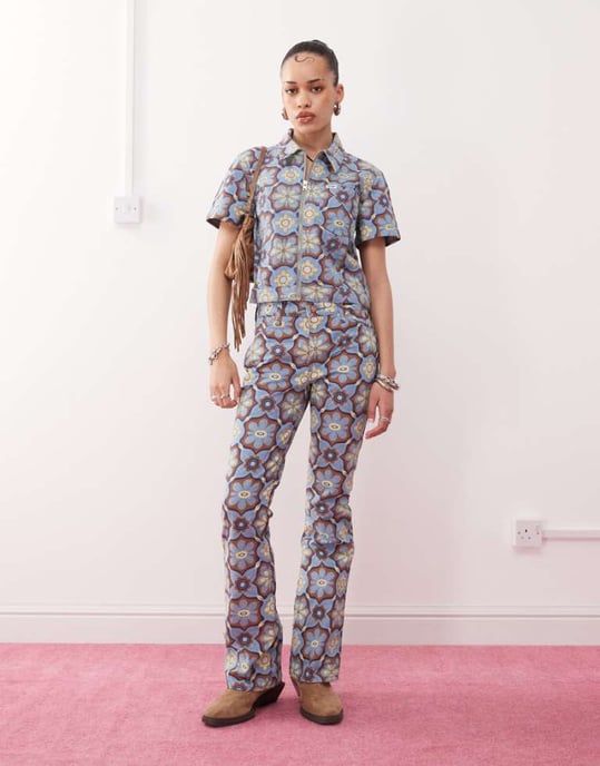 Wrangler co-ord bootcut 70s print jeans in blue - Image 1