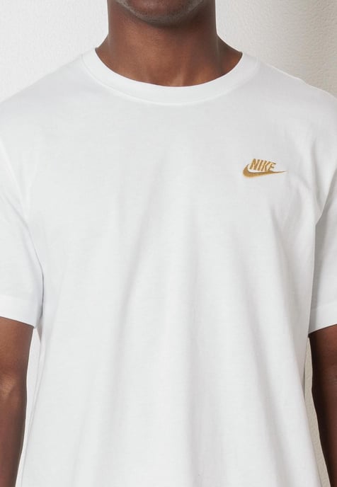 Nike Sportswear Club Mens T Shirt in White / Gold Logo - Image 3