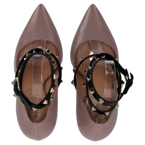 Valentino Garavani pumps met studs in beige leer - Image 6