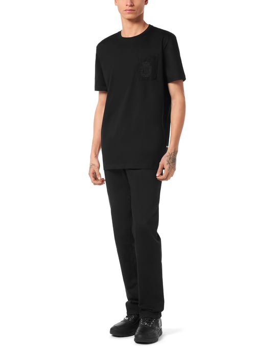 T-shirt med rund hals och vapenmärke - Image 3