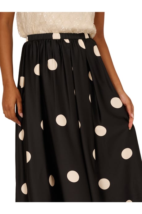 Pull On Pleated Skirt - Image 4