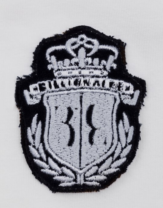 T-Shirt Round Neck Crest - Image 3