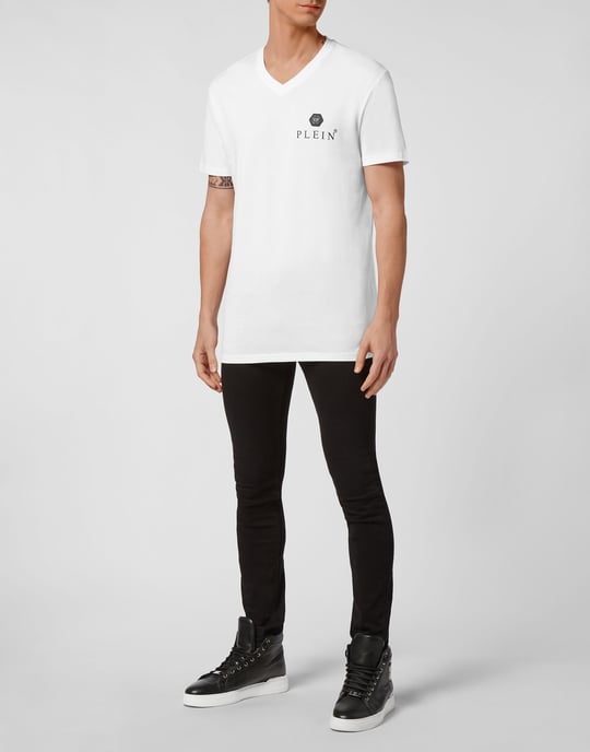 T-Shirt V-Neck - Image 3