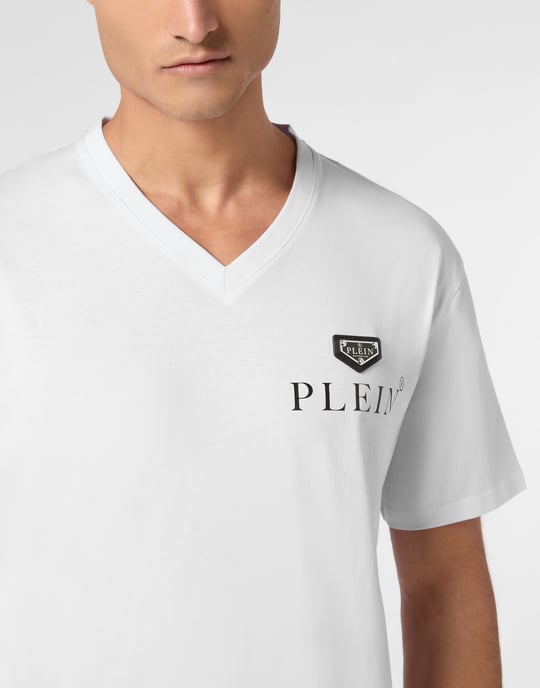 T-Shirt V-Neck - Image 5