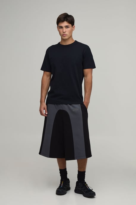Contrast Panelled Embroidered Jersey Bermuda Jort - Image 4