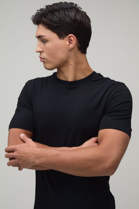 Muscle FIt Basic T-shirt - Image 3