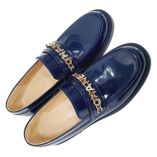 Chanel Shiny Logo Loafers in Blue Calfskin Patent Leather - Image 5