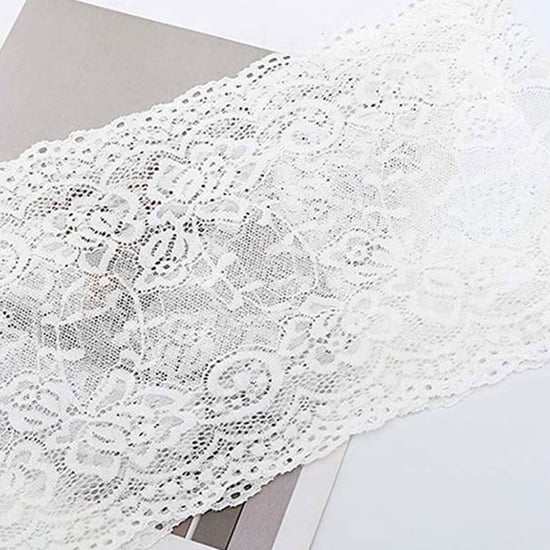 Aquarius Women's Lace Anti Slip Thigh Band And Discreet Phone Pocket Holder Comfortable Chafing Prevention Underwear Accessory For Summer Dresses In White - Image 5