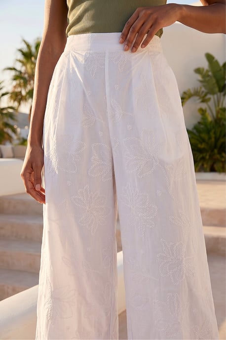 Textured Floral Cropped Wide Leg Trouser - Image 4