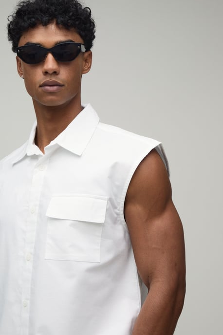 Oversized Boxy Extreme crop Sleeveless Oxford Shirt - Image 3