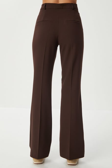 Högmidjade V-jeans med dragkedja - Image 6