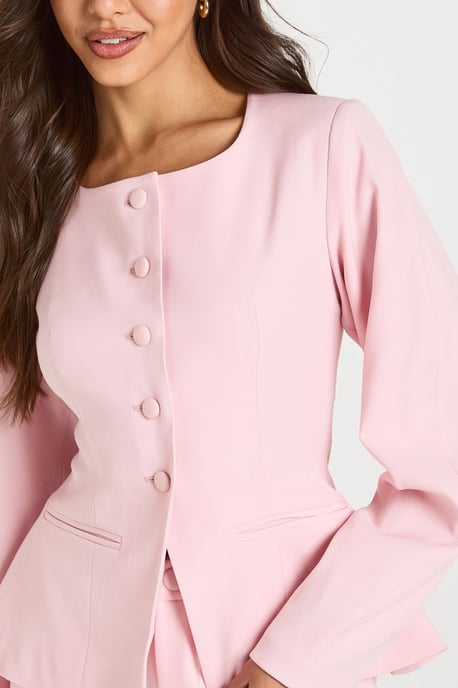 Scoop Neckline Cinched Barrel Sleeve Blazer - Image 4