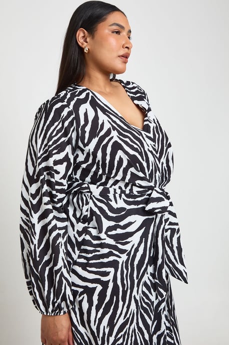 Plus Zebra Textured Tie Detail Maxi Dress - Image 4