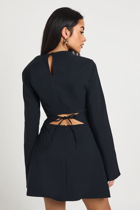 Long Sleeve Ruched High Neck Shift Dress - Image 2