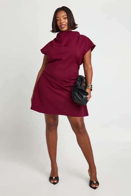 Plus Asymmetric Ruched Cap Sleeve Shift Dress - Image 3