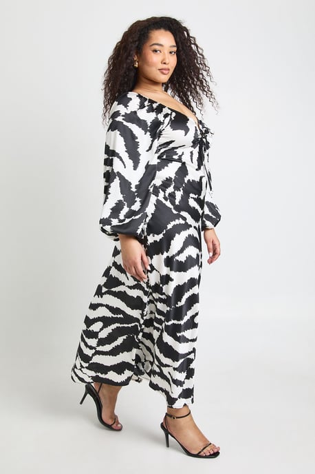 Plus Mixed Animal Volume Sleeve Satin Midaxi Dress - Image 3