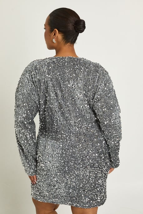 Plus Sequin Batwing Shift Dress - Image 2