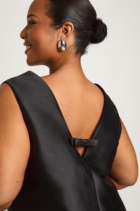 Plus Plunge Align Bow Back Dress - Image 4