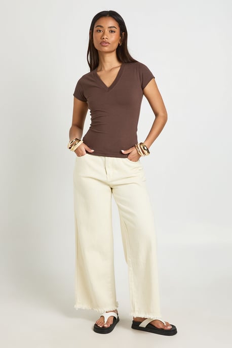 V Neck Cap Sleeve Fitted T-shirt - Image 3