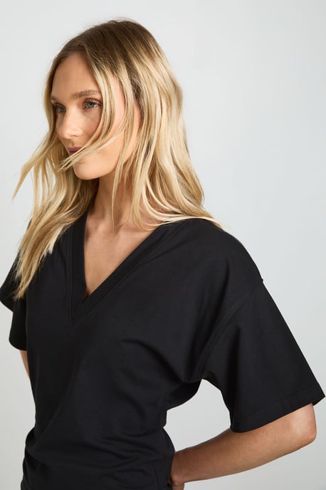 Petite V-Neck Cinched Waist T-Shirt - Image 4