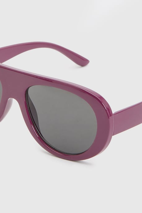 Plum Oversized Aviator Sunglasses - Image 4
