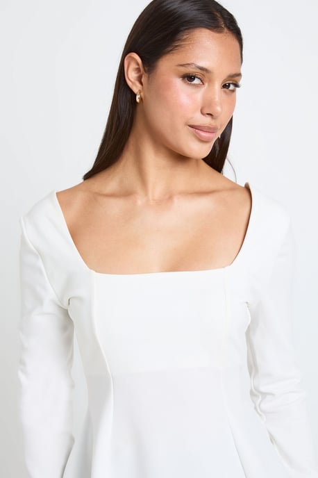 Scoop Neck Long Sleeve Peplum Top - Image 4