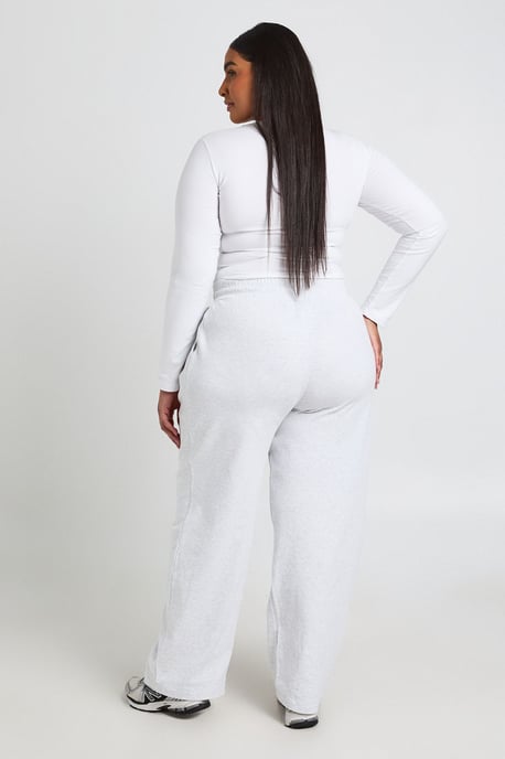 Plus Basic Long Sleeve Fitted Top - Image 3