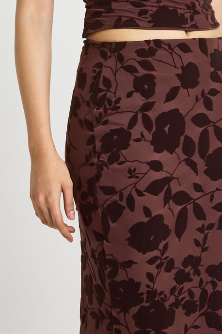 Floral Devoure Maxi Skirt - Image 4